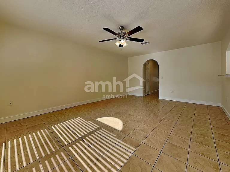 1019 Brenton Leaf Dr — Photo 6