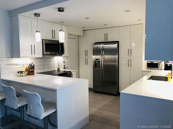 2nd image of 575 Crandon Blvd APT 308
