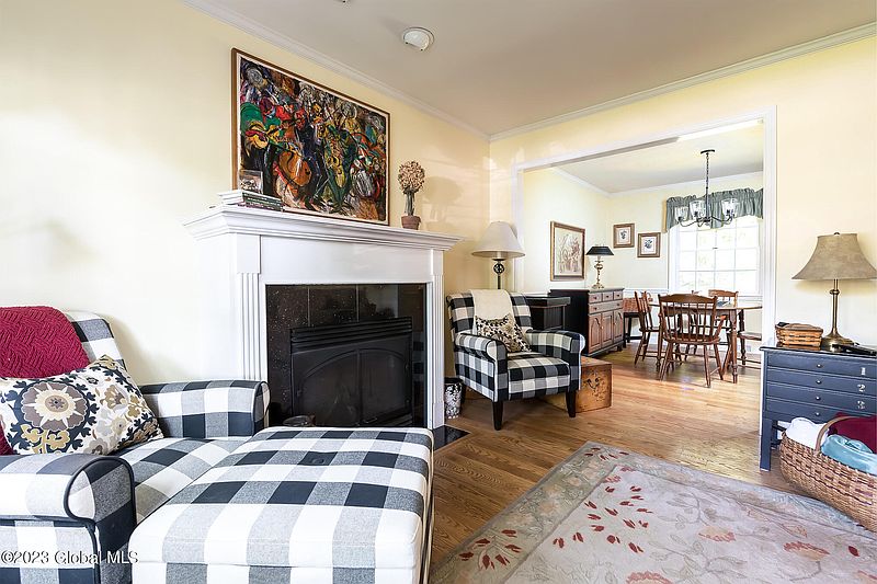 5th image of 39 Longmeadow Drive