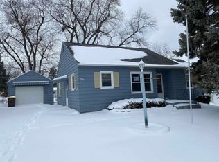 1440 S Burchard Ave, Freeport, IL 61032