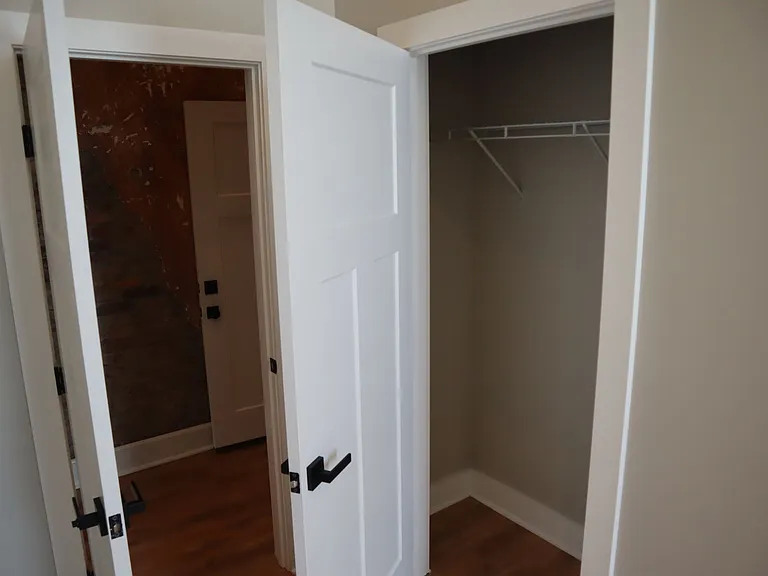 128 N Water Ave — Photo 24