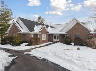 6615 Greene Haven Dr, Clarkston, MI 48348