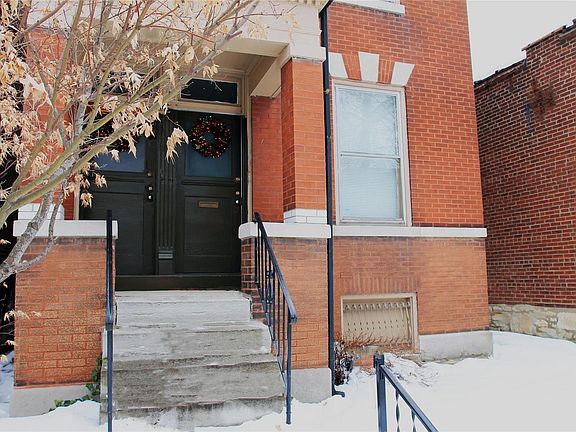 2nd image of 2920 Virginia Ave #2F