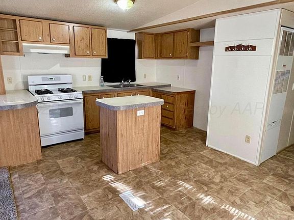 3rd image of 802 S Meredith Ave APT A