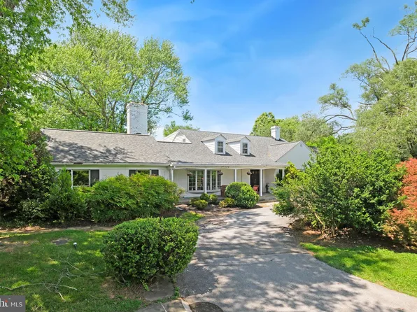 10600 Red Barn Ln #A, Potomac, MD 20854