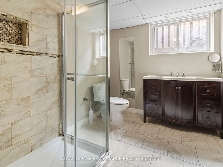 1009 Crestwood Dr — Photo 34