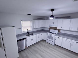 1190 Hazel St, Akron, OH 44305