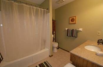 5th image of 13364 Hughes Ct