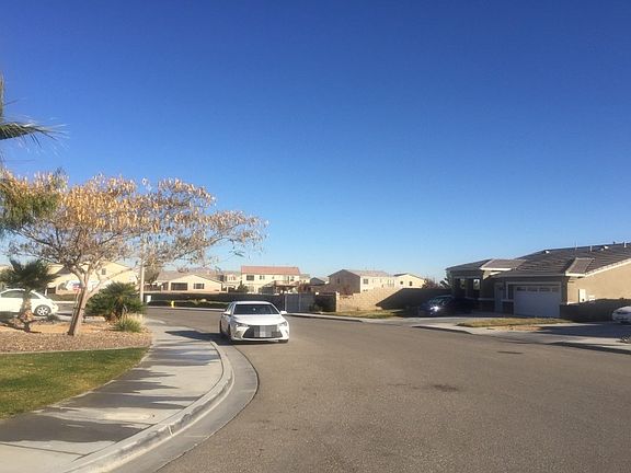 5th image of 12662 High Vista St