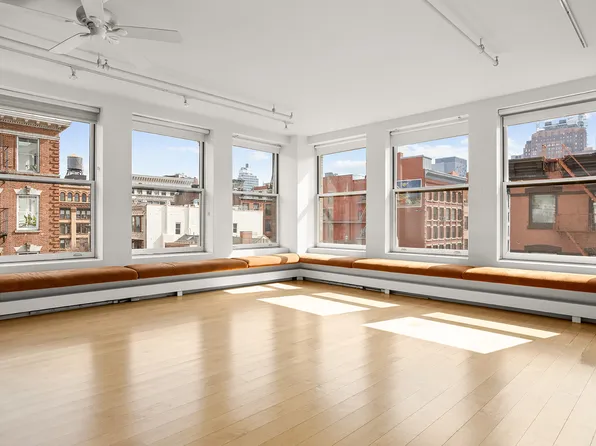 165 Spring Street 5SE image 3 of 8