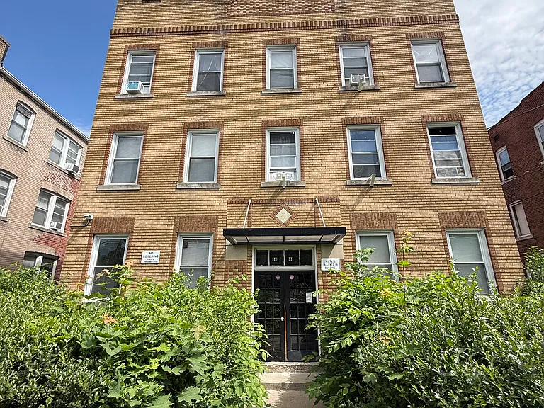 338 Jefferson St #3B — Photo 8