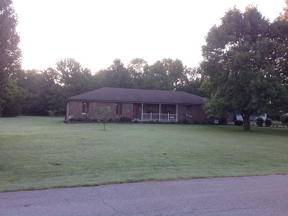 Custom home and awesome Yard