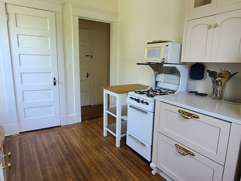 483 Orange St #2 — Photo 20