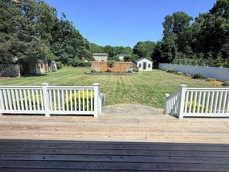 364 Lockwood Dr — Photo 11
