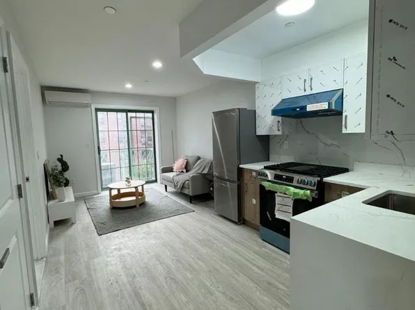 134-43 Maple Avenue image 1 of 6