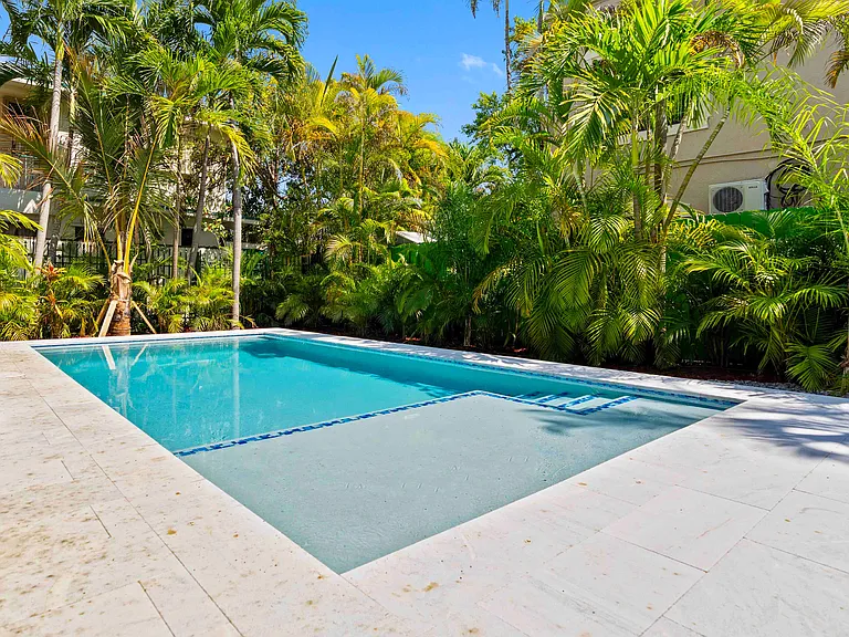 1345 SW 14th Ave — Photo 5