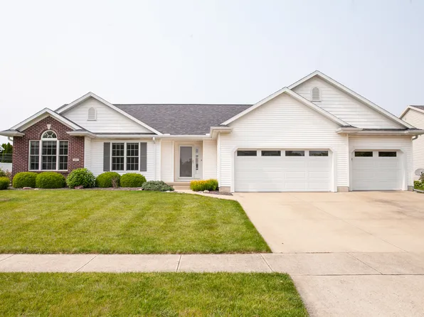 103 Kendahl Ct, Hudson, IL 61748