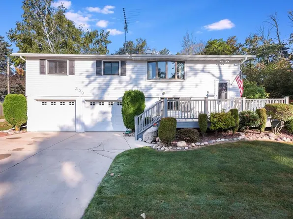 328 Fenway TERRACE, Manitowoc, WI 54220