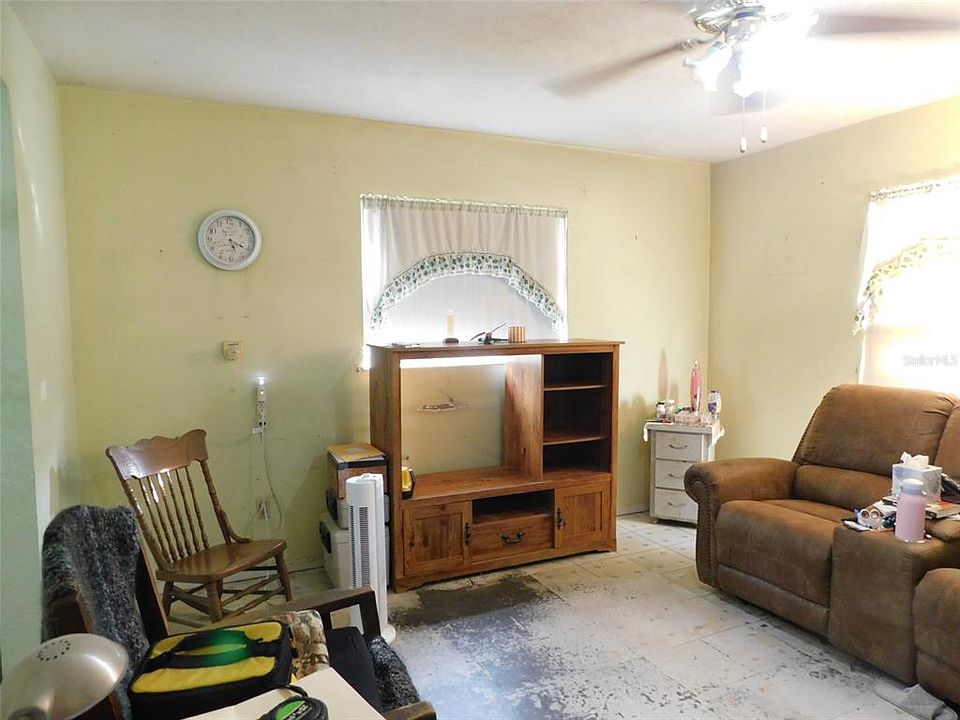2nd image of 1084 NE CHILDRESS STREET