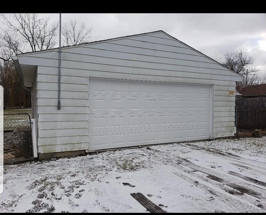4223 Larchmont Ave photo 1