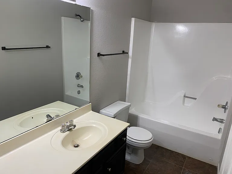 718 Christy Ln — Photo 11
