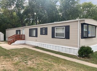 903 SE 42nd Ter, Topeka, KS 66609