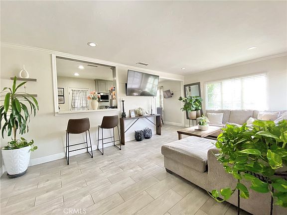 2nd image of 4547 Jones Ave
