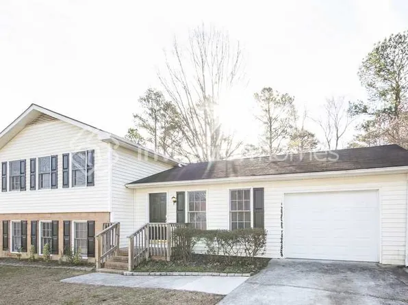4032 Cumberland Dr, Snellville, GA 30039