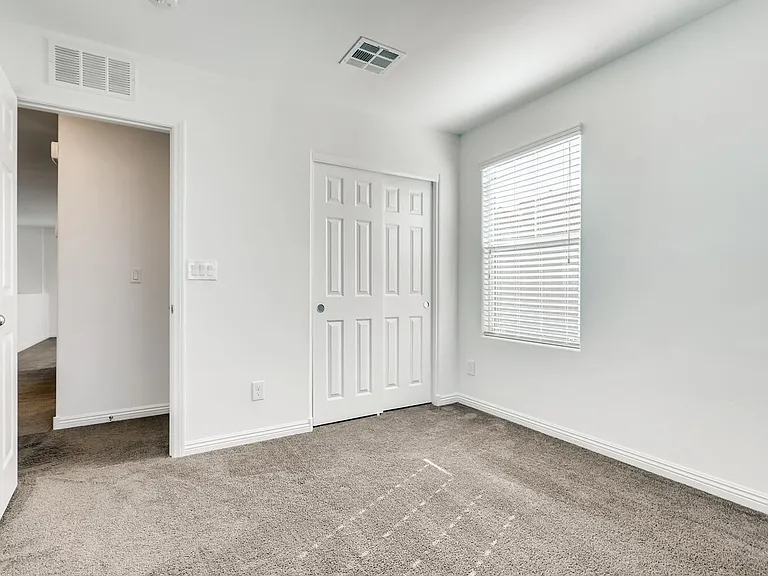 4496 Pencester St — Photo 22