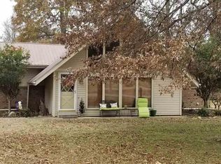 100 Aztec St, Martin, TN 38237