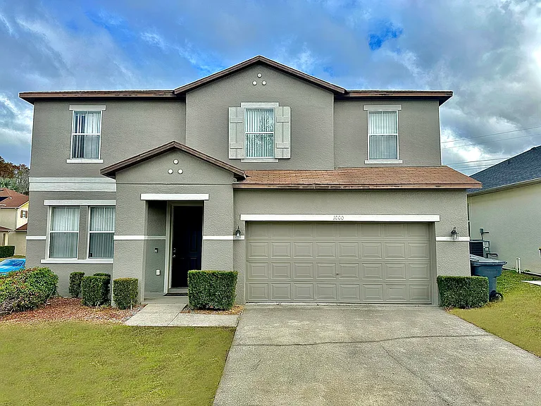 1000 Pine Ridge Dr — Photo 2