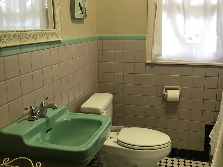 104 W Boles St — Photo 19