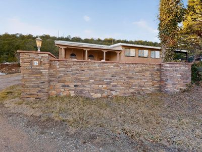 76 Canoncito Rd, Cedar Crest, NM, 87008