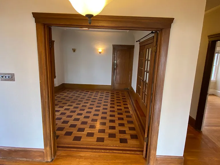 42 Castle Manor Ave — Photo 7