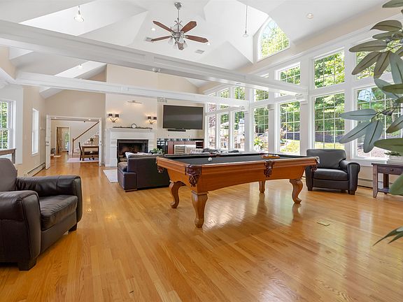 3rd image of 127 Hooksett Road