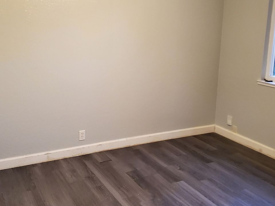 2nd image of 485 B St #6