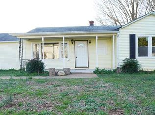 232 Thomas Dr, Newton, NC 28658