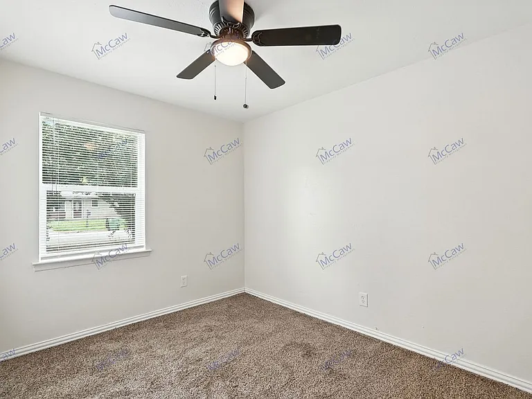 4425 Central Ln — Photo 16