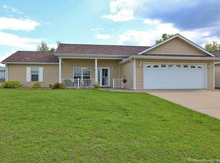 89 Fox Dr, Farmington, MO 63640