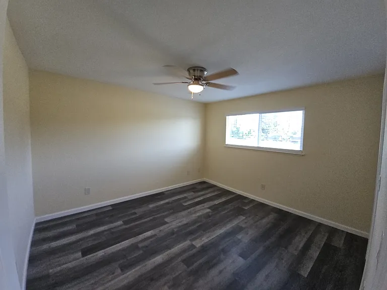 1210-1250 Kenny Dr — Photo 160
