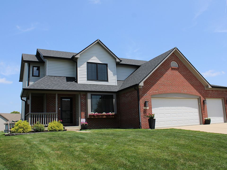 1st image of 889 Sagittarius Ave