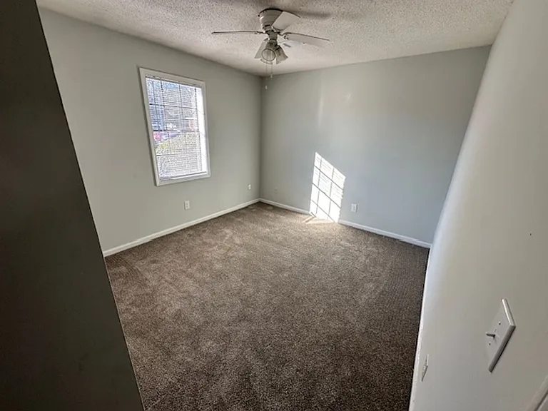103 Sunrise Ave — Photo 4