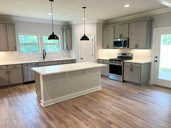 3rd image of 7262 S Aberdeen Dr