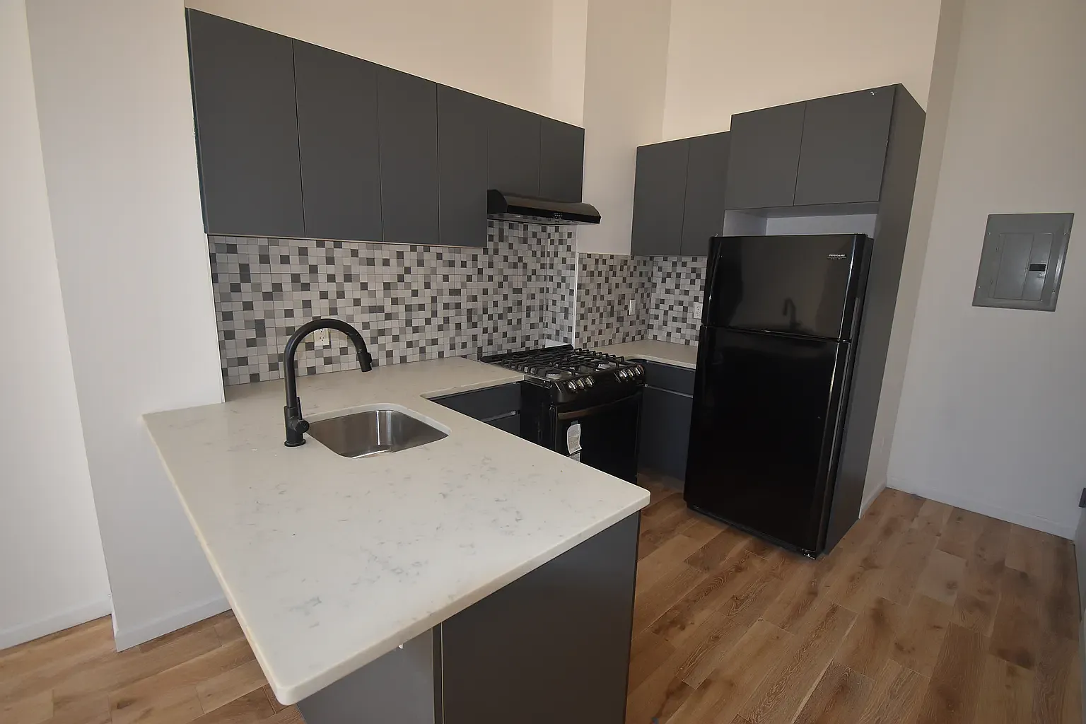 221 North 9th Street — Photo 1