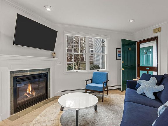 2nd image of 32 Alden Street UNIT 3