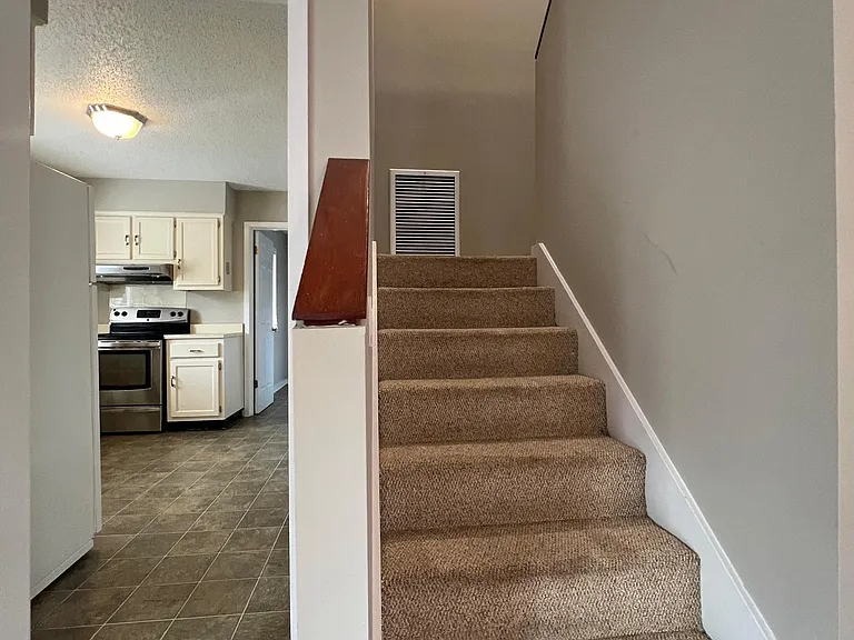 214 Westbrooke Dr — Photo 9
