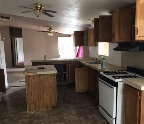 4th image of 13 Violet Ave