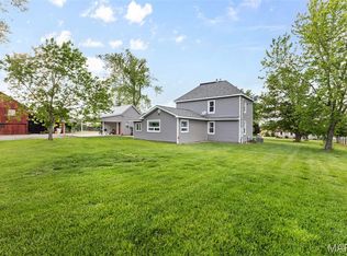 5704 Feezer Rd, Farmington, MO 63640