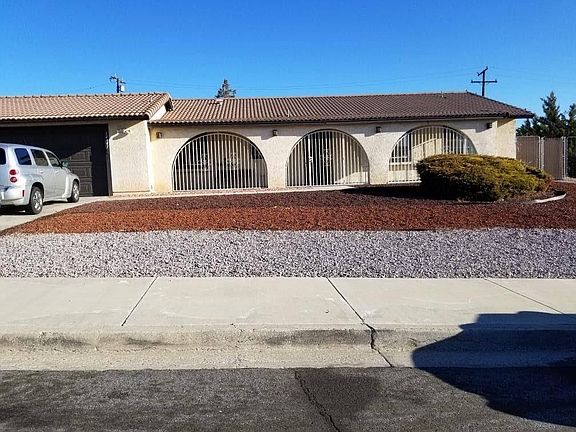 2nd image of 14343 Woodland Dr