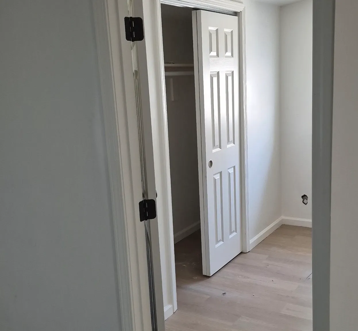 3 bed, 1210 sqft, $2,300 — Photo 4